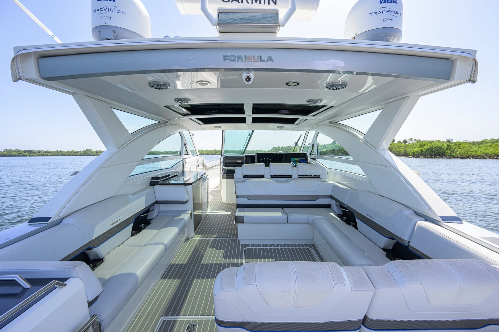 Formula Super Sport Crossover Yacht For Sale