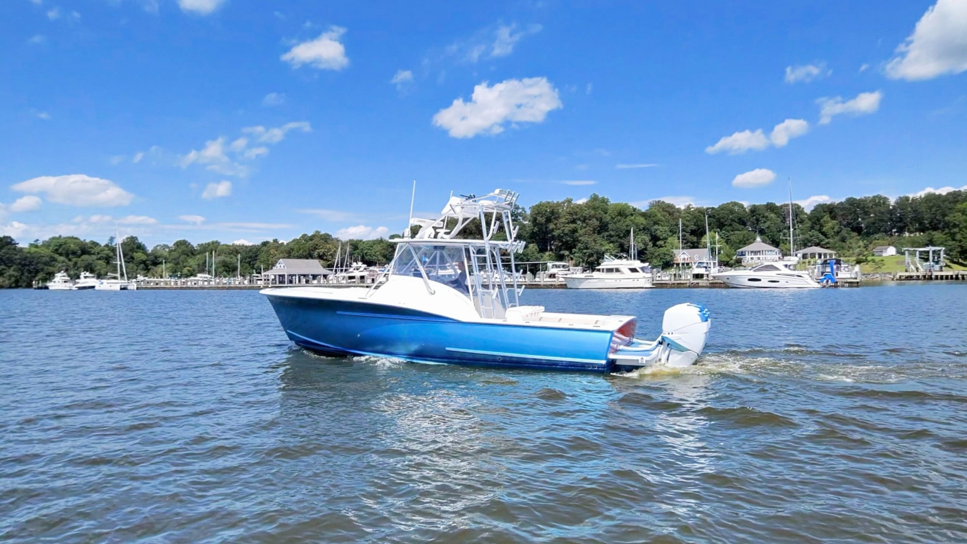 32ft Jarrett Bay Yacht For Sale