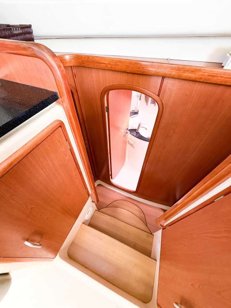 MYSTIQUE 40ft Leopard Yacht For Sale