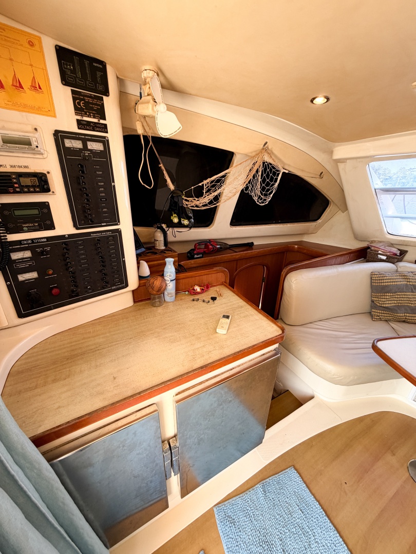 MYSTIQUE 40ft Leopard Yacht For Sale