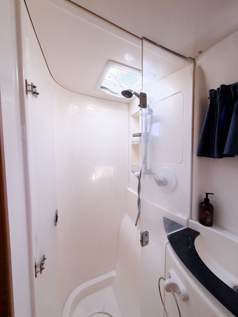 MYSTIQUE 40ft Leopard Yacht For Sale