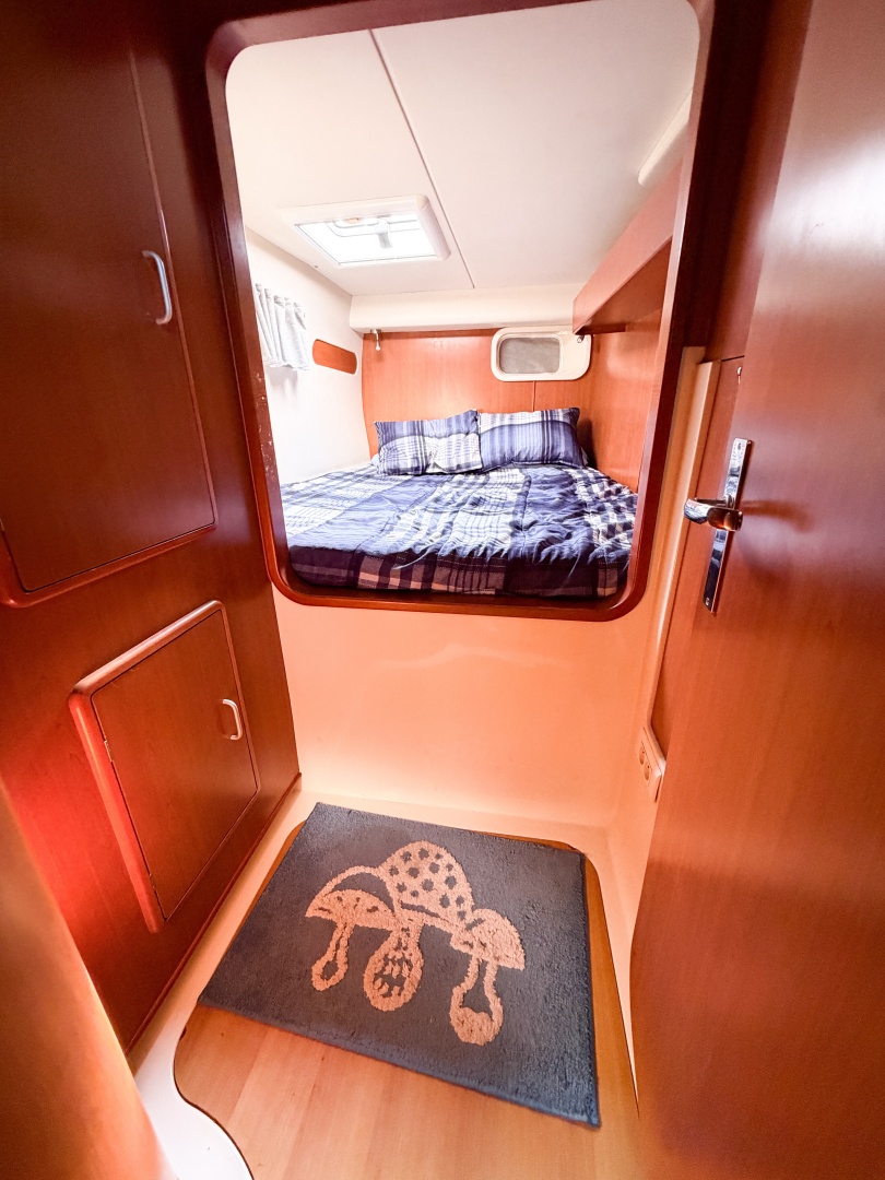MYSTIQUE 40ft Leopard Yacht For Sale