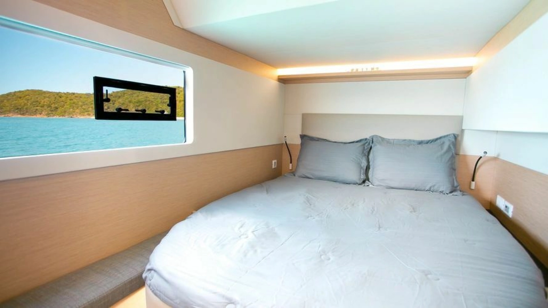Fountaine Pajot  Yacht For Sale