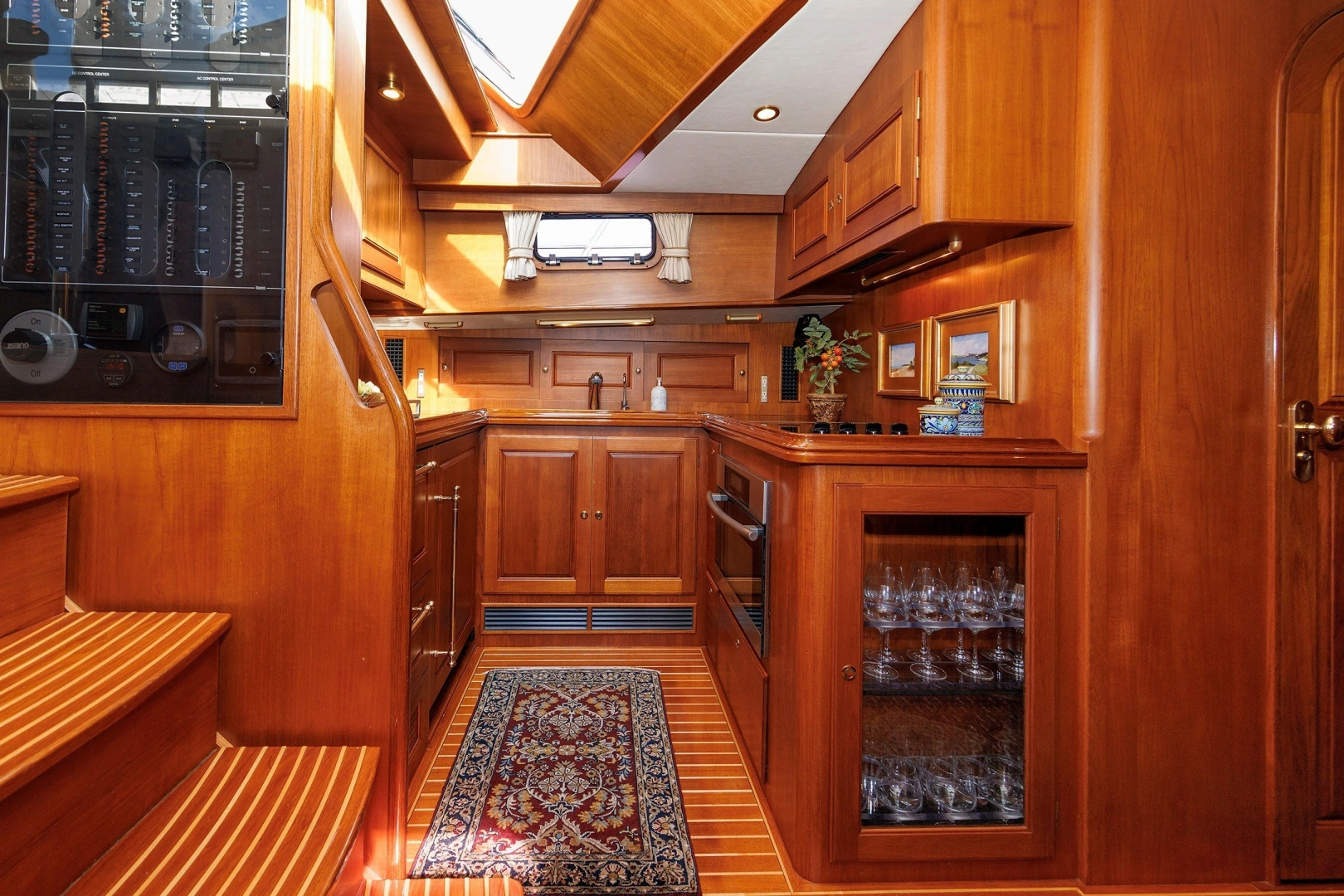 Alden 52 Salon Express Yacht For Sale