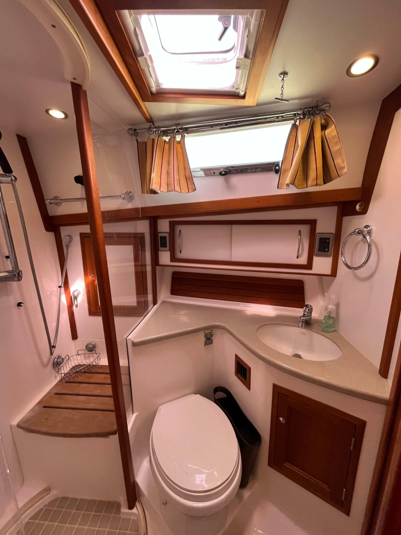Sabre 42 Salon Express Yacht For Sale