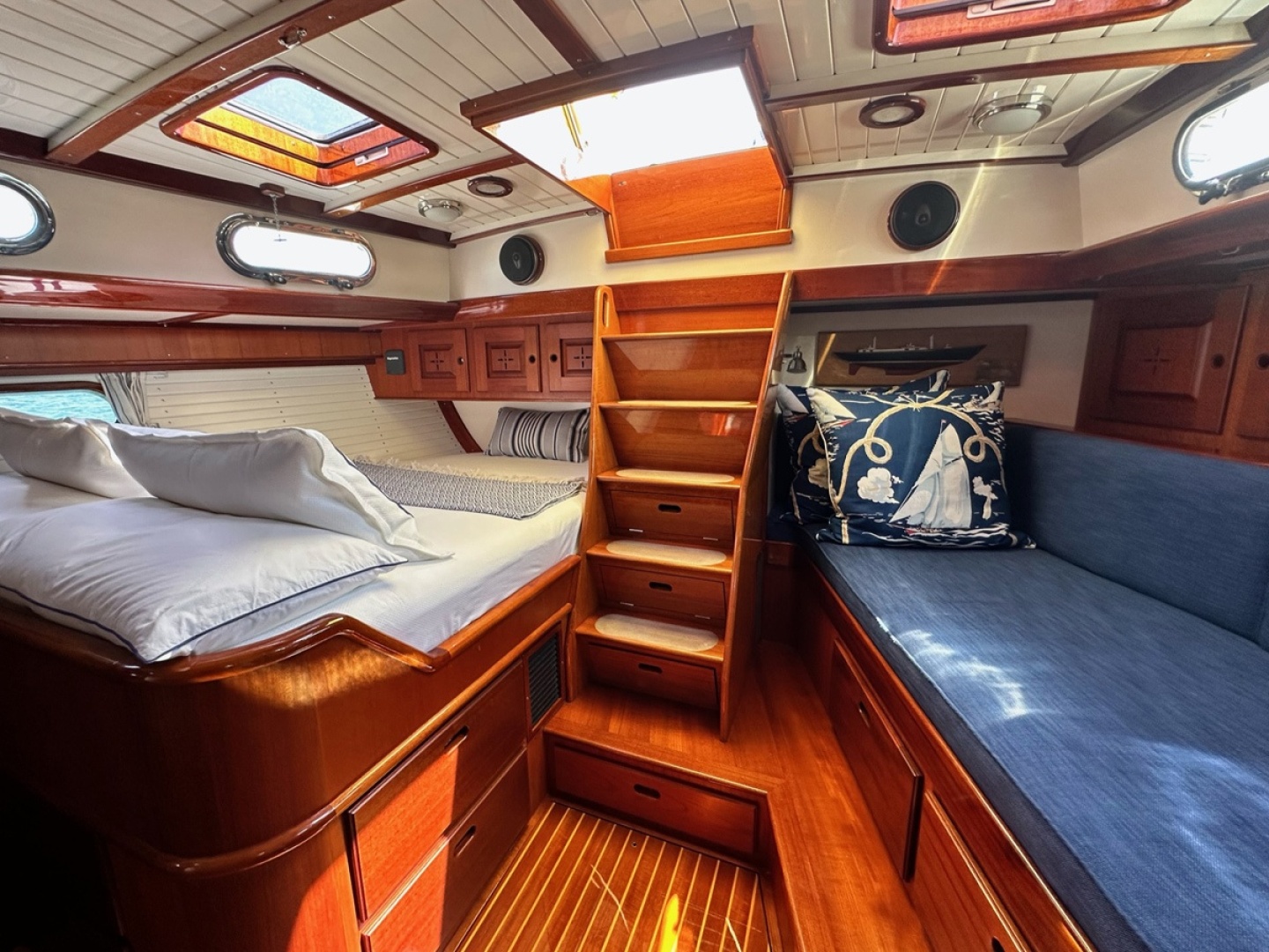 2001 Lyman-Morse Fontaine Custom 63 Pilothouse Sloop
