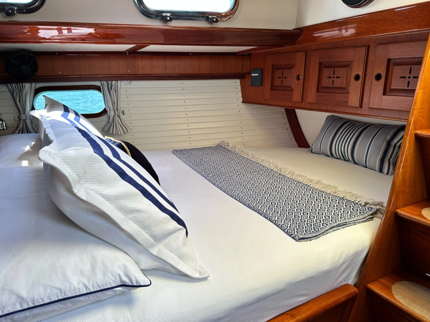 Lyman-Morse Fontaine Custom 63 Pilothouse Sloop Yacht For Sale