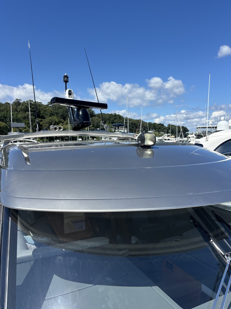 2020 Riviera 4800 Sport Yacht