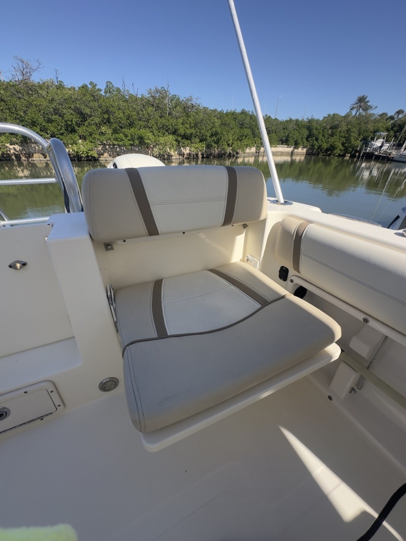 2013 World Cat 255 DC