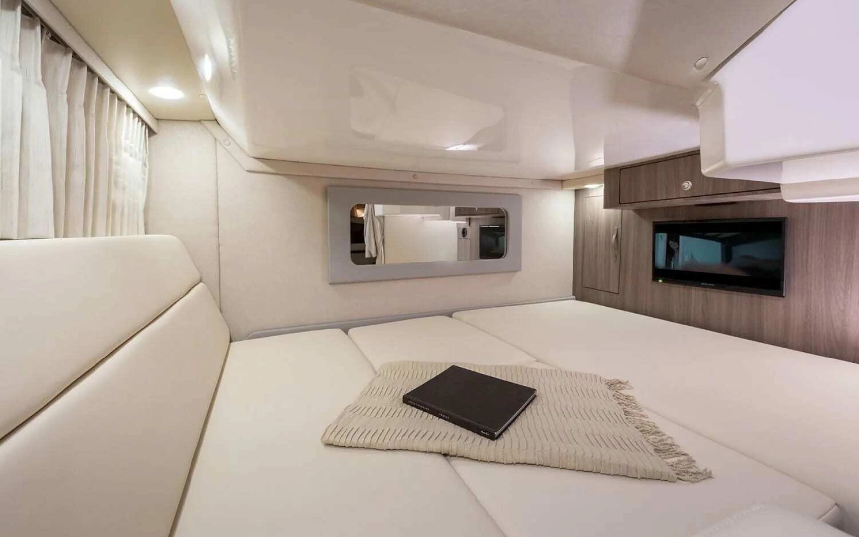 Regal 35 Sport Coupe Yacht For Sale