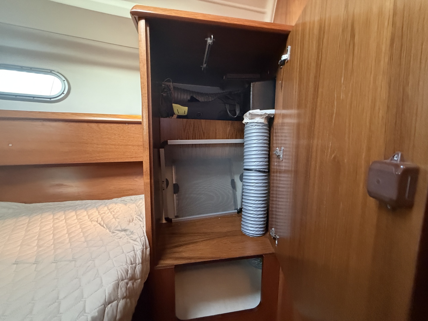 Slip Stream  35ft Jeanneau Yacht For Sale