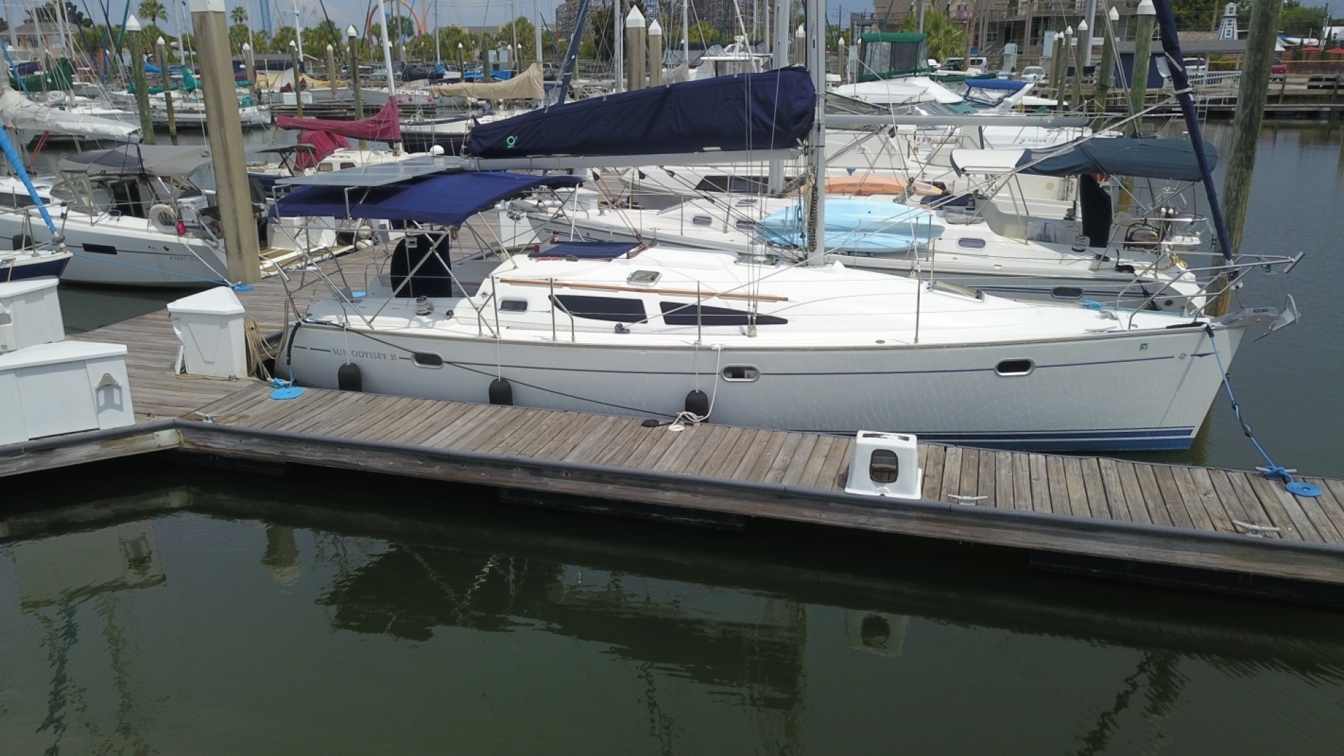 Slip Stream  35ft Jeanneau Yacht For Sale