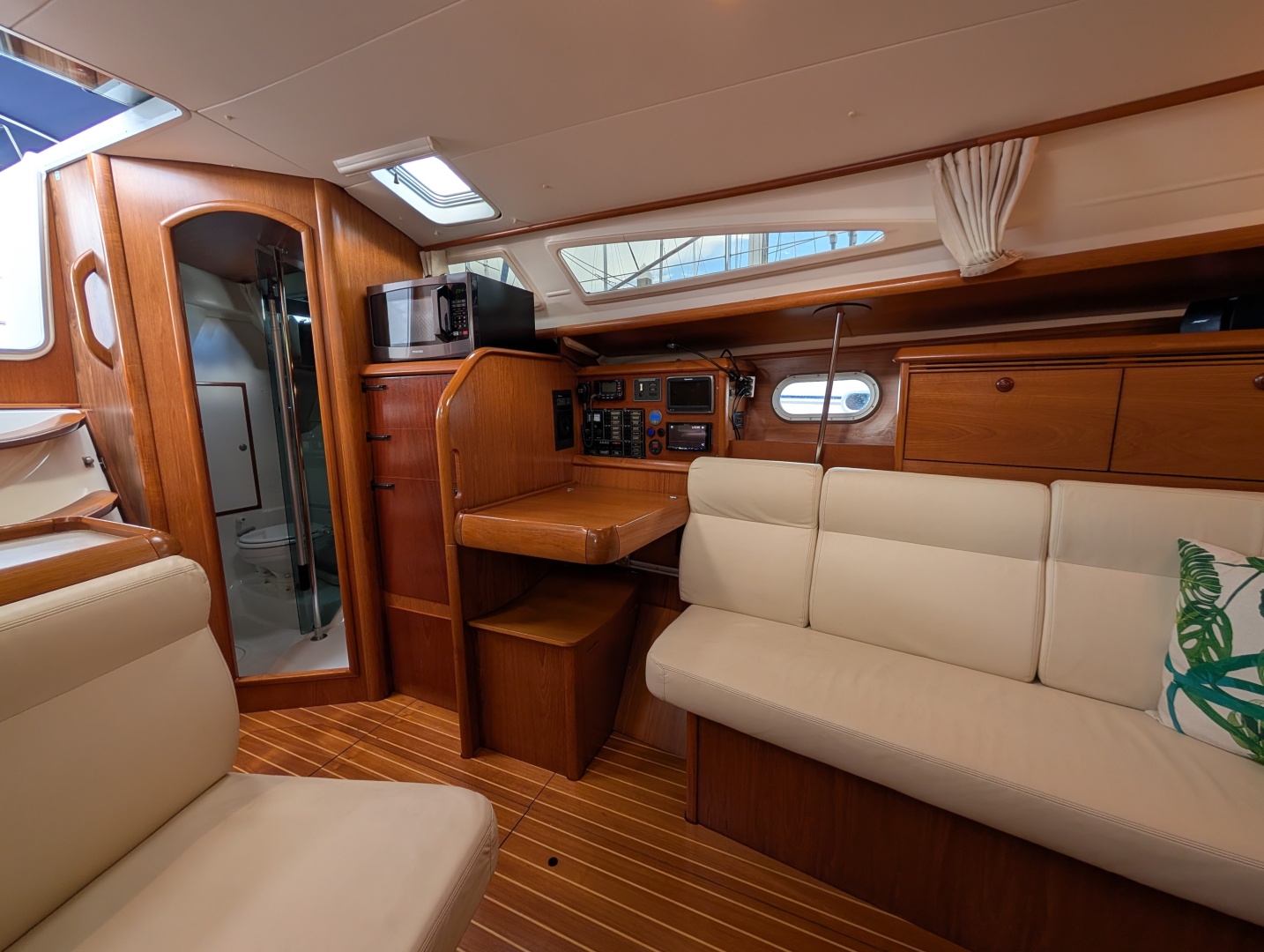 Slip Stream  35ft Jeanneau Yacht For Sale