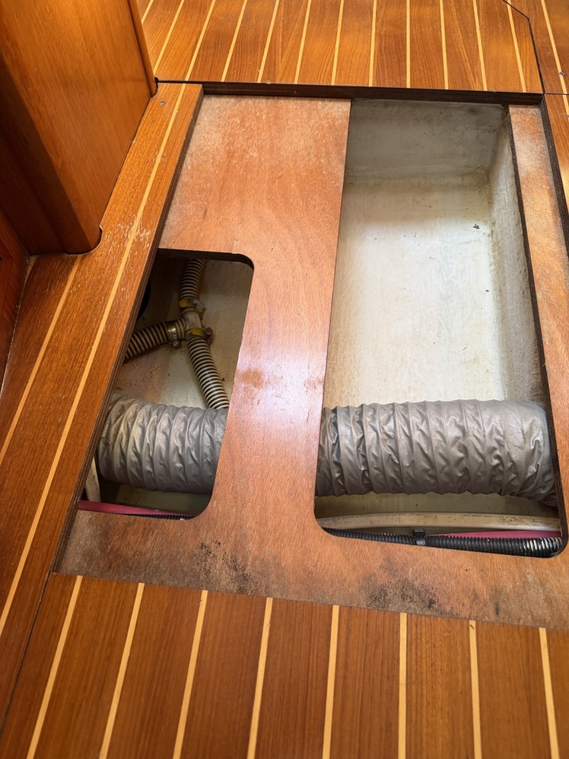 Slip Stream  35ft Jeanneau Yacht For Sale