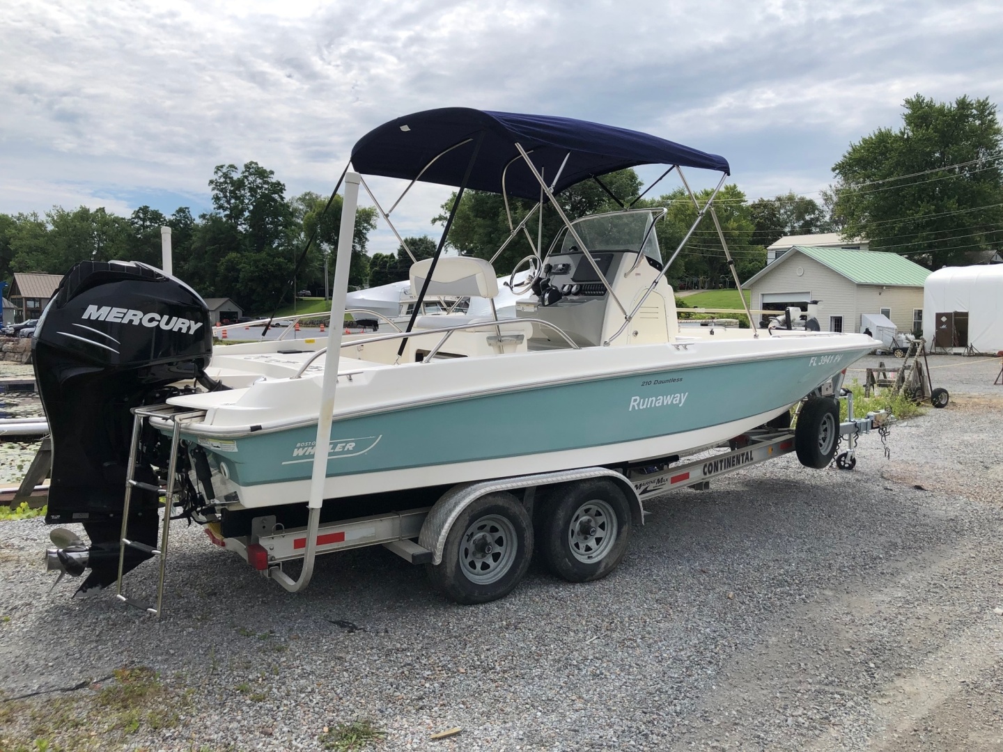 RUNAWAY 20ft Boston Whaler Yacht For Sale RUNAWAY 20ft Boston Whaler Yacht For Sale