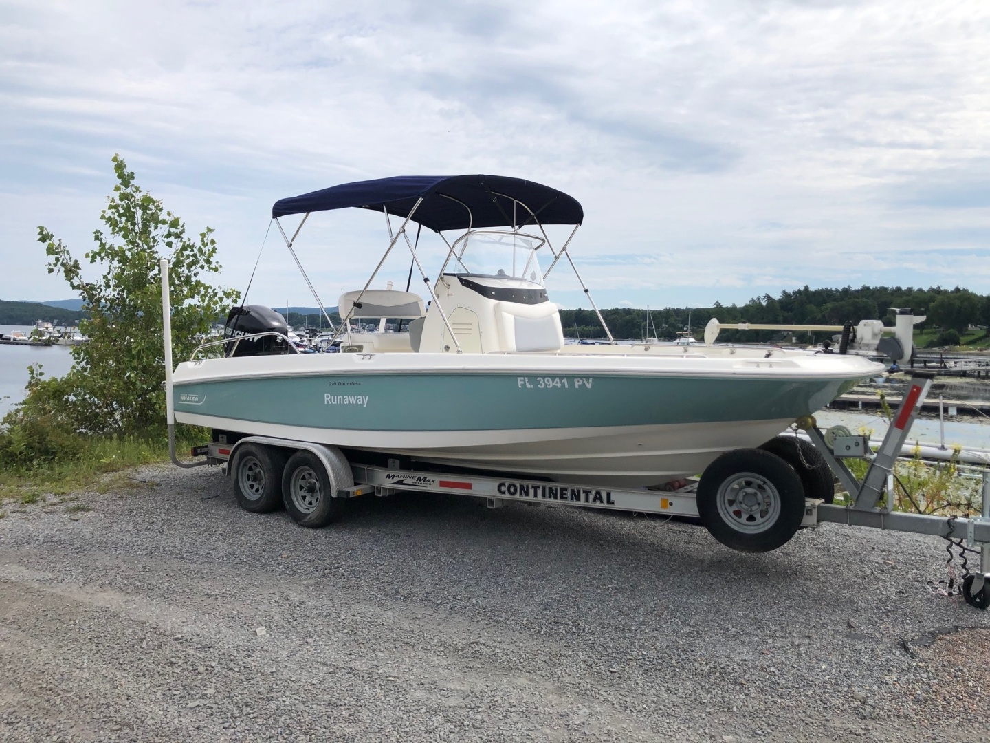 RUNAWAY 20ft Boston Whaler Yacht For Sale RUNAWAY 20ft Boston Whaler Yacht For Sale