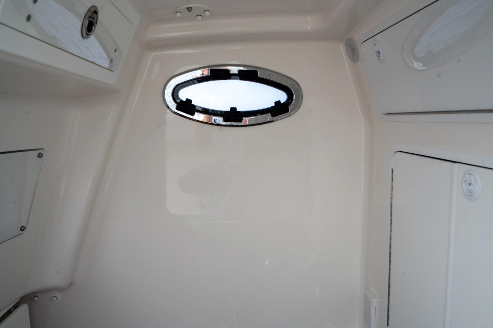 Regulator 34 Yacht For Sale