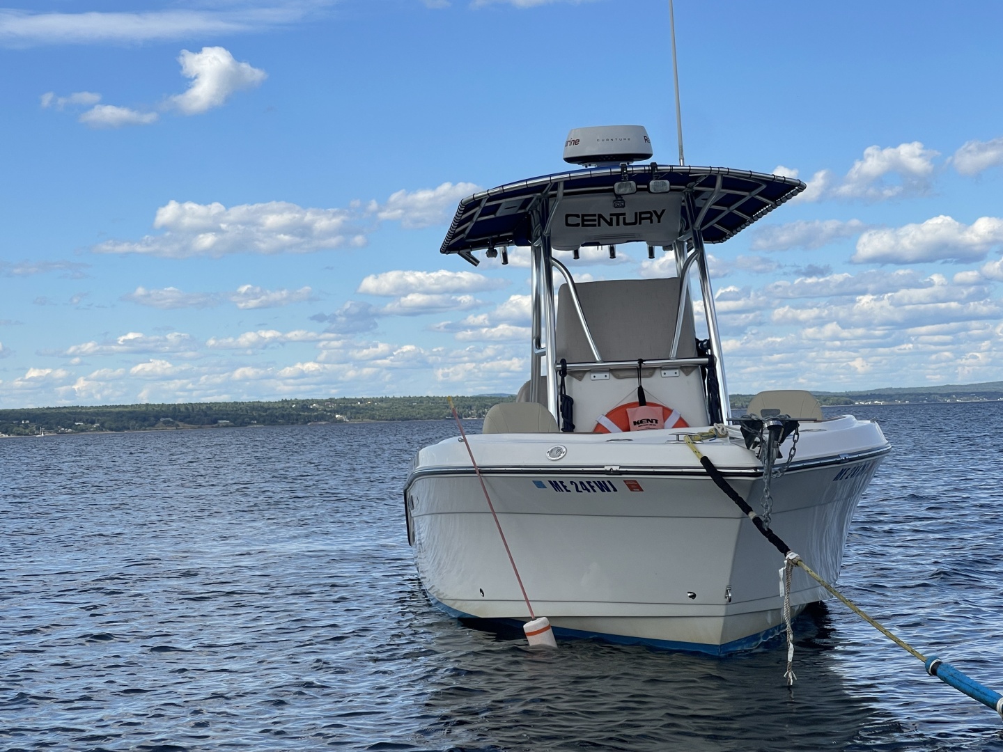 2020 Century 2200 Center Console