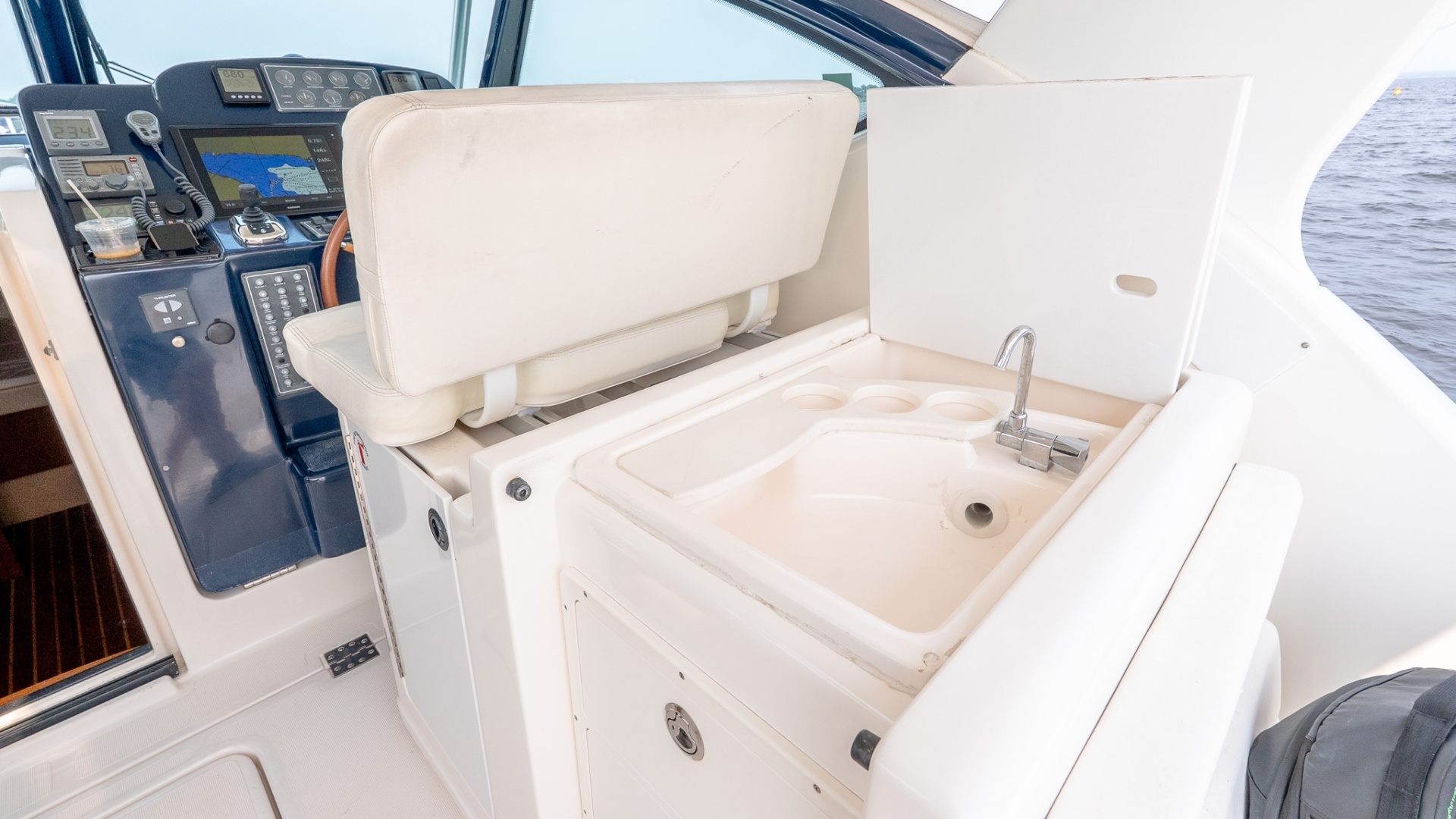 2004 Tiara Yachts 3800 Open