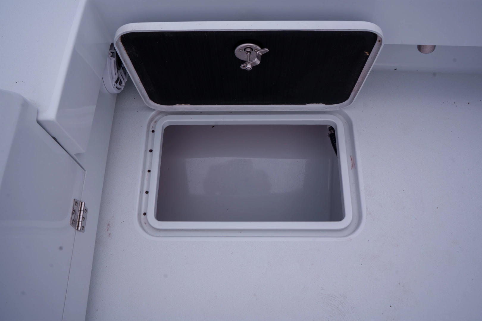Conch 33 Yacht For Sale