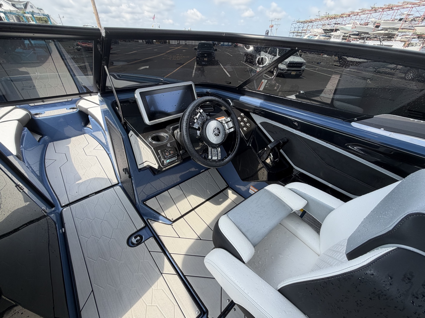 2023 Yamaha Boats 255XD