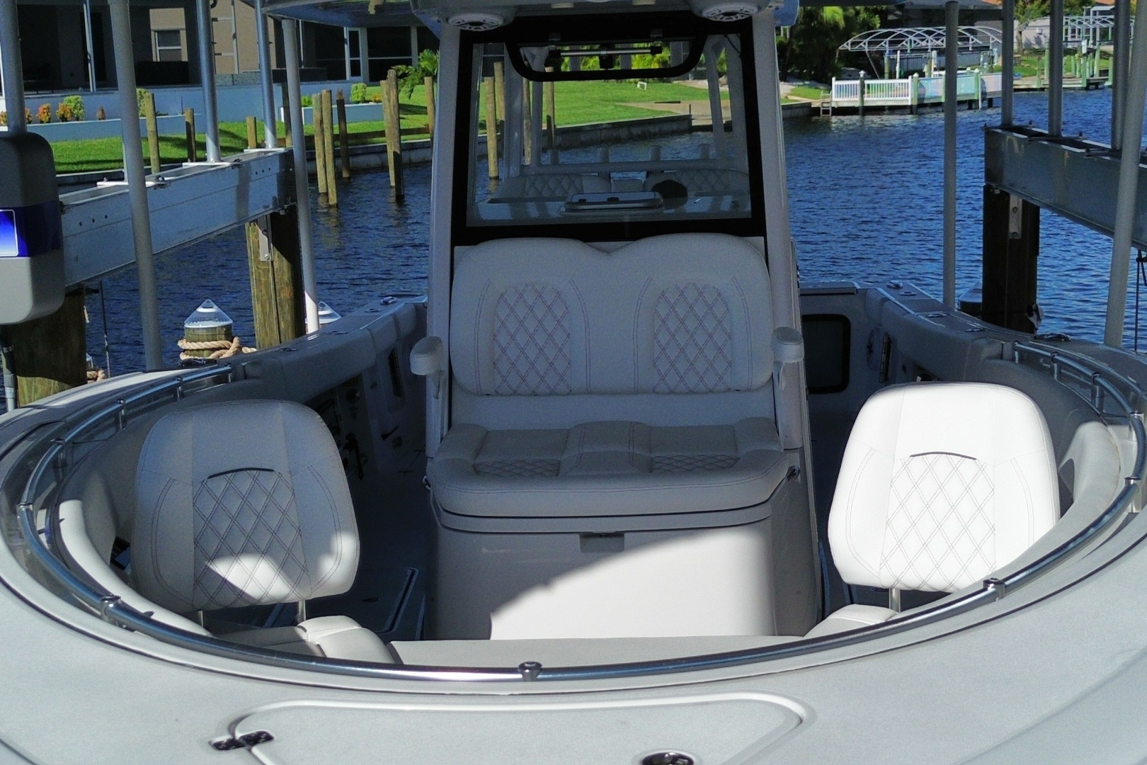 2025 Sportsman Open 322 Center Console