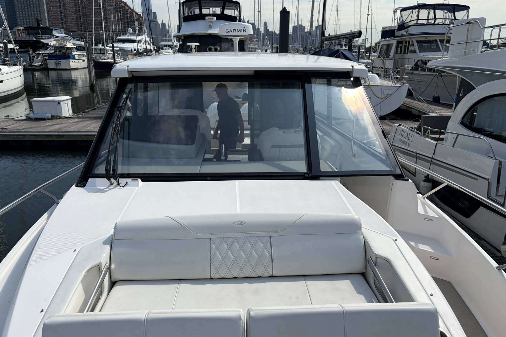 2023 Regal 36 XO — photograph 5