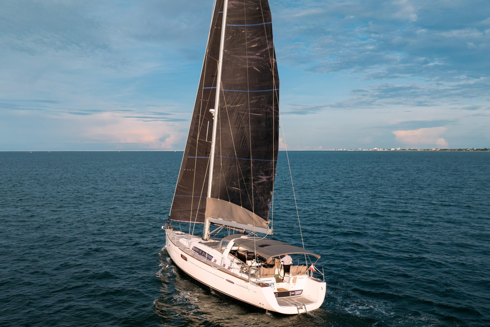 2013 Beneteau Oceanis 58