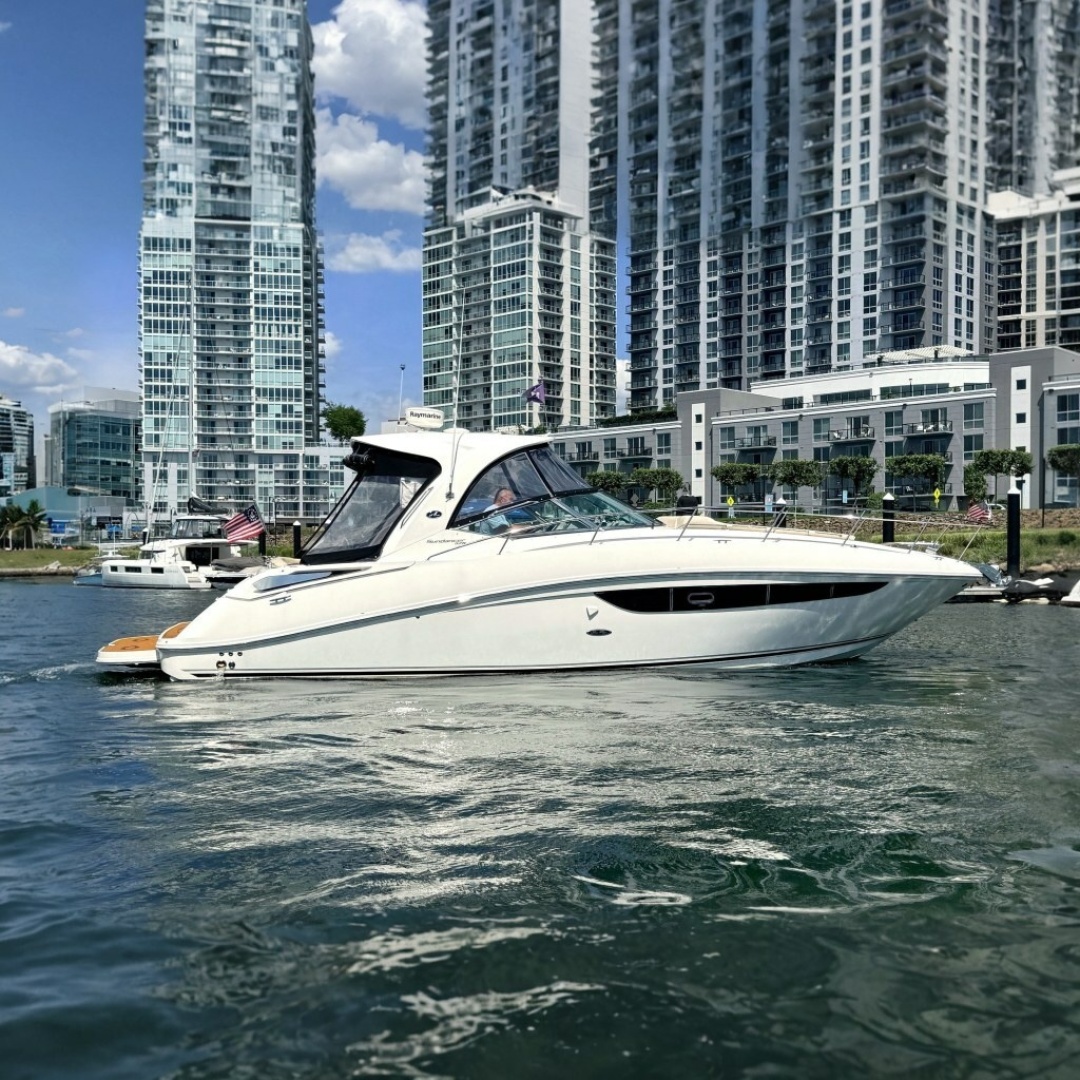 2013 Sea Ray Sundancer 370
