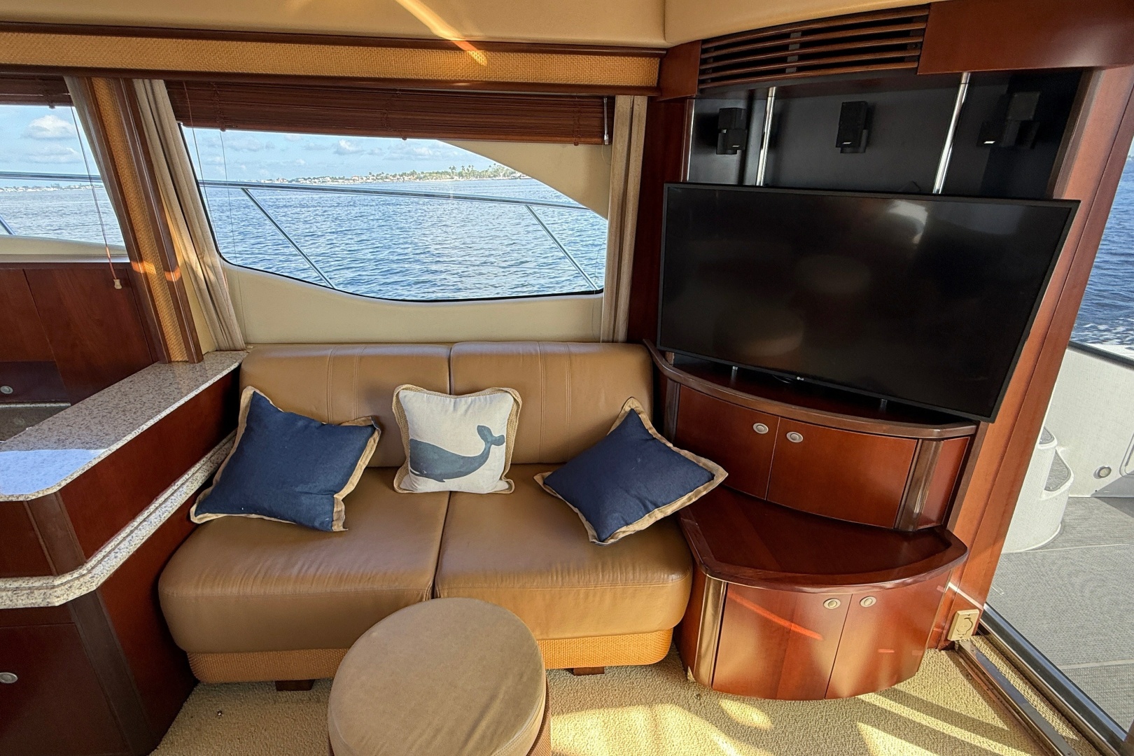 2005 Sea Ray 500 Sedan Bridge — photograph 4