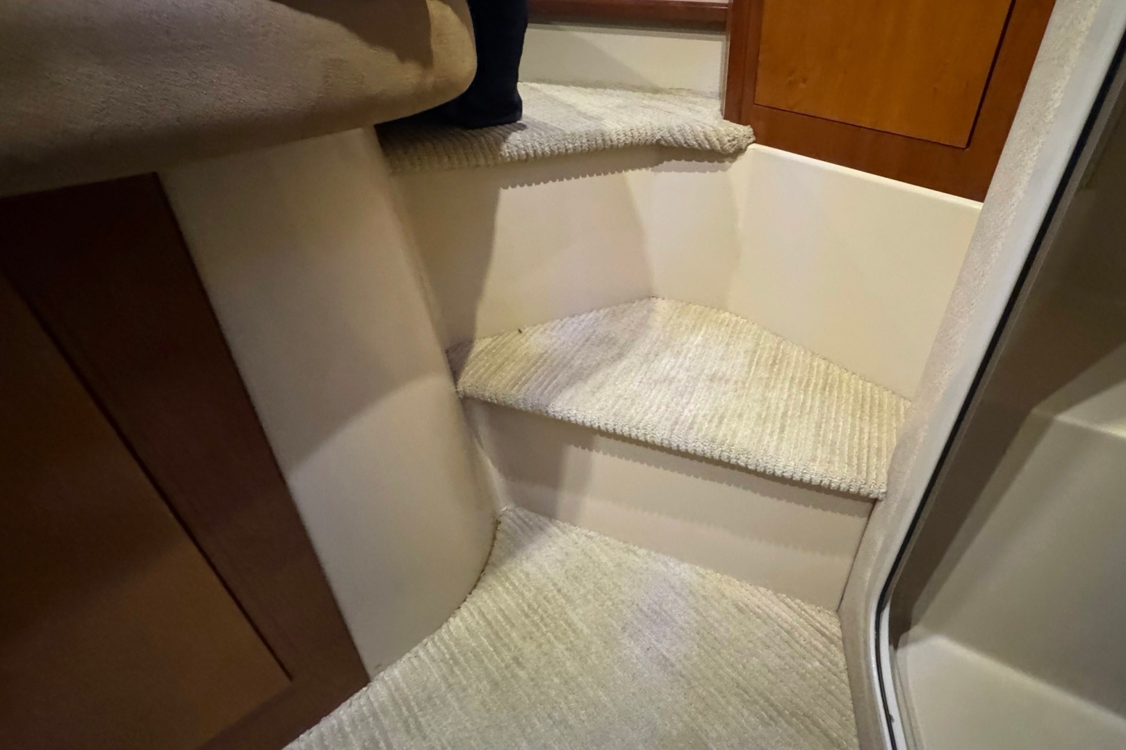 SEA U LATER 43ft Cruisers Yachts Yacht For Sale