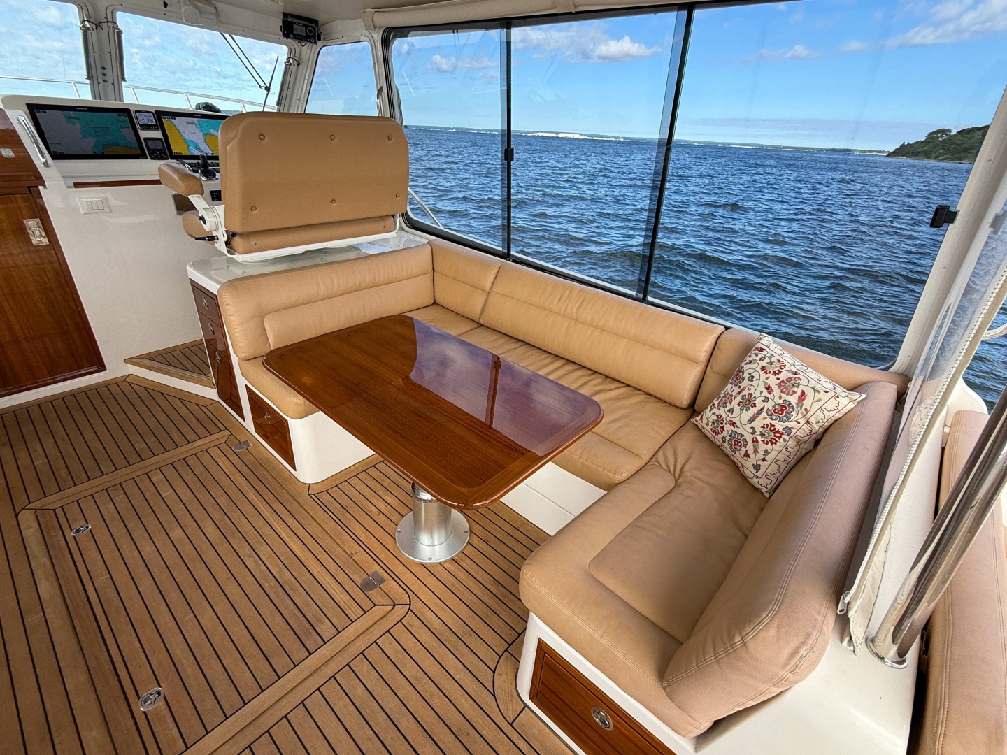 Casta Diva 50ft MJM Yacht For Sale