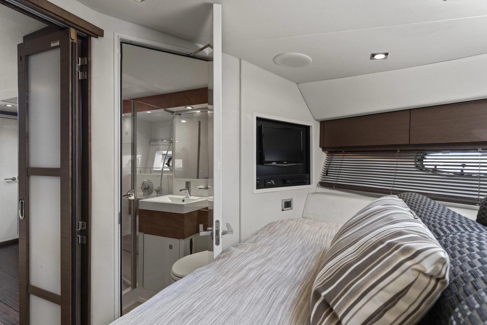 Sea Ray 410 Sundancer Yacht For Sale
