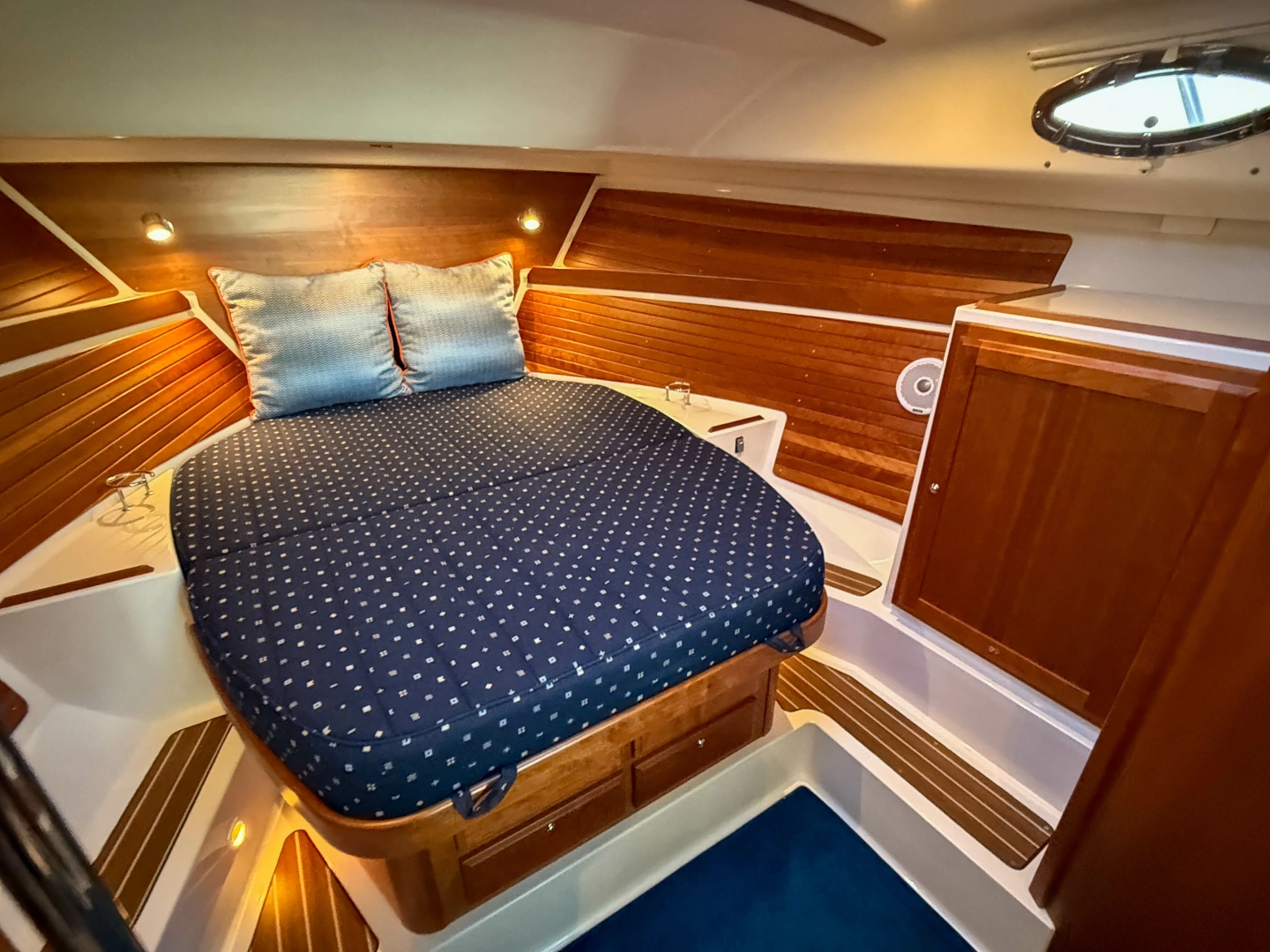 Back Cove 34 Yacht For Sale