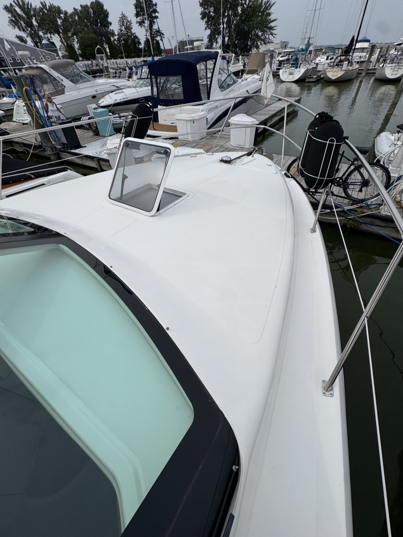 1998 Sea Ray 370 Aft Cabin