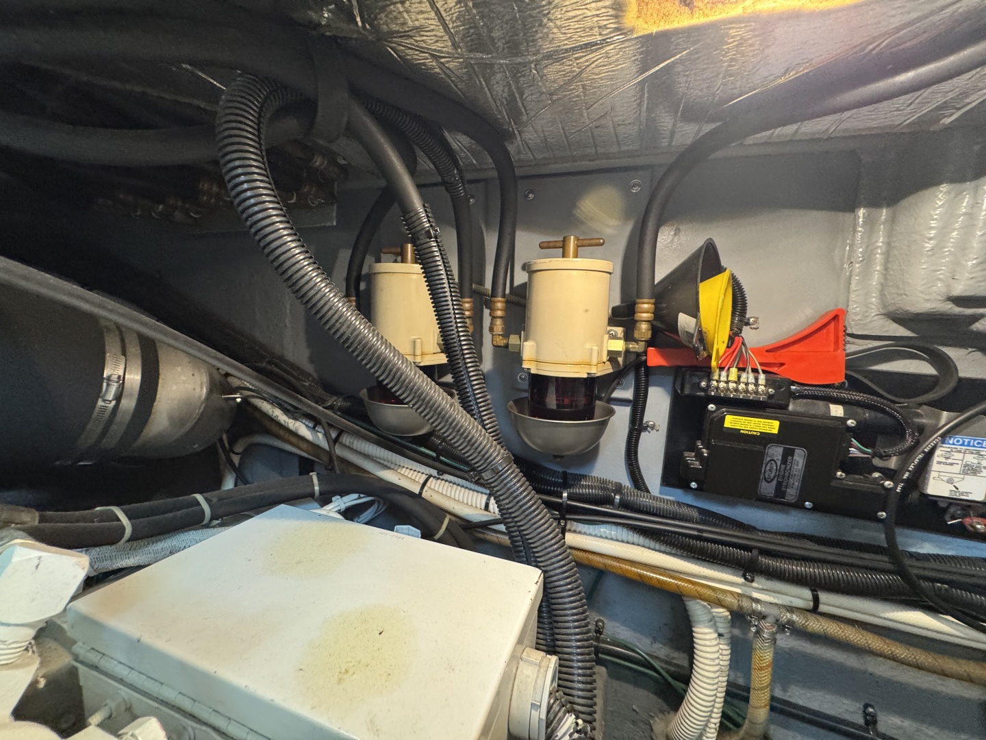 1998 Sea Ray 370 Aft Cabin
