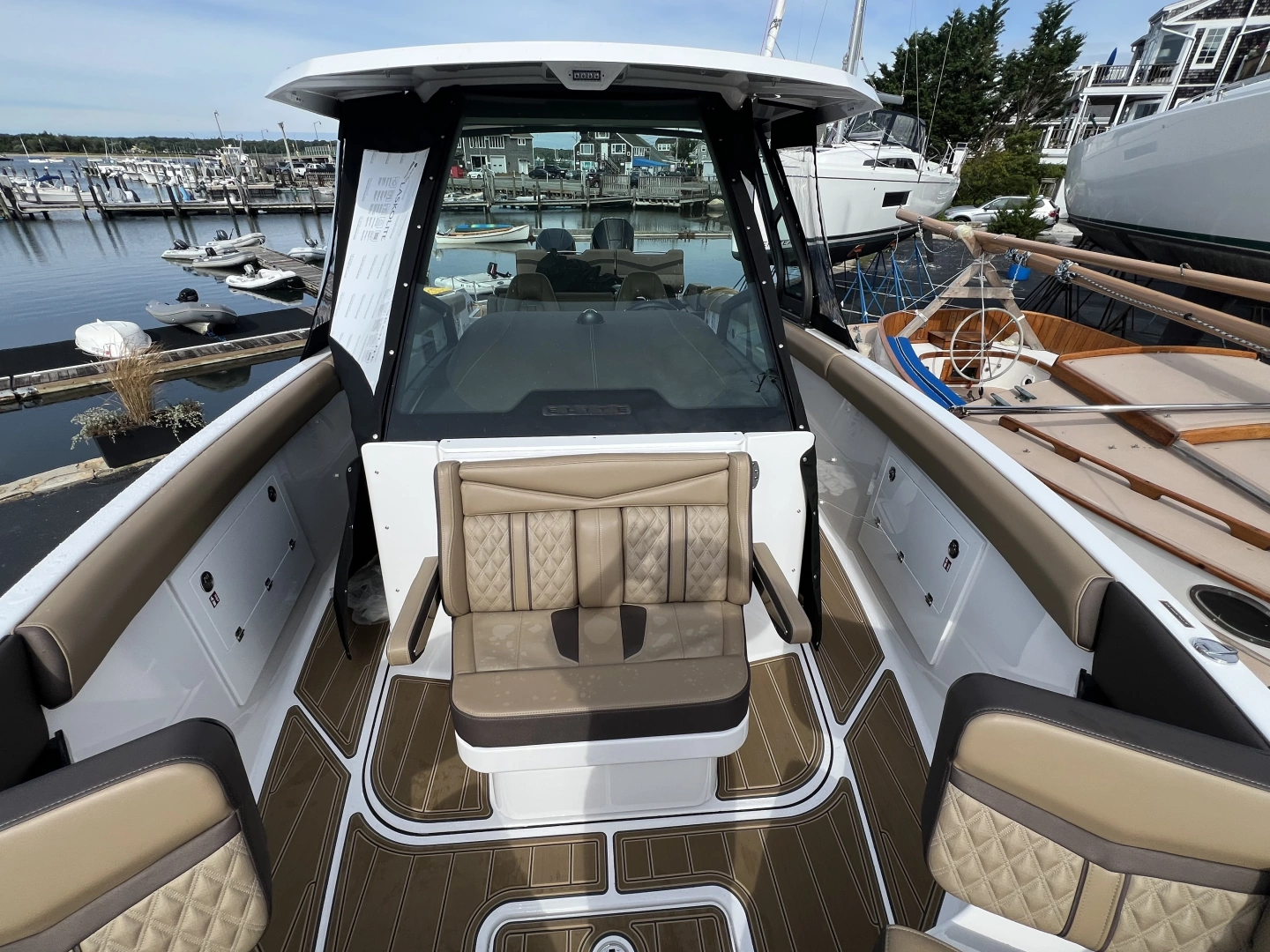 Monterey 30 Elite OB Yacht For Sale