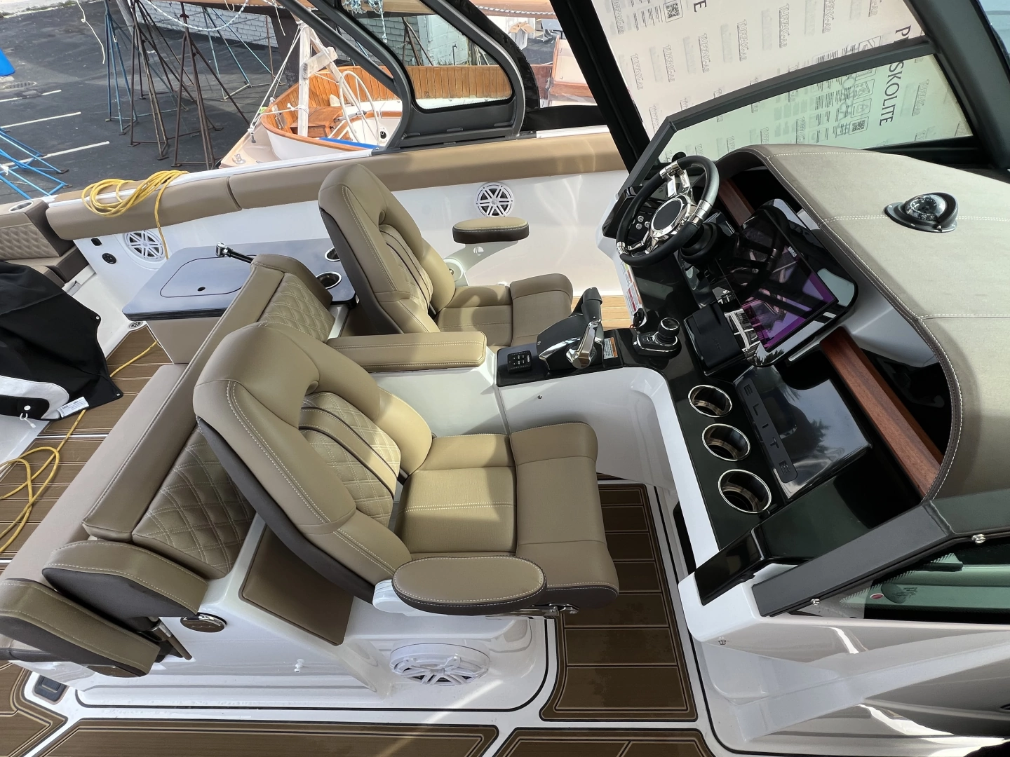 Monterey 30 Elite OB Yacht For Sale