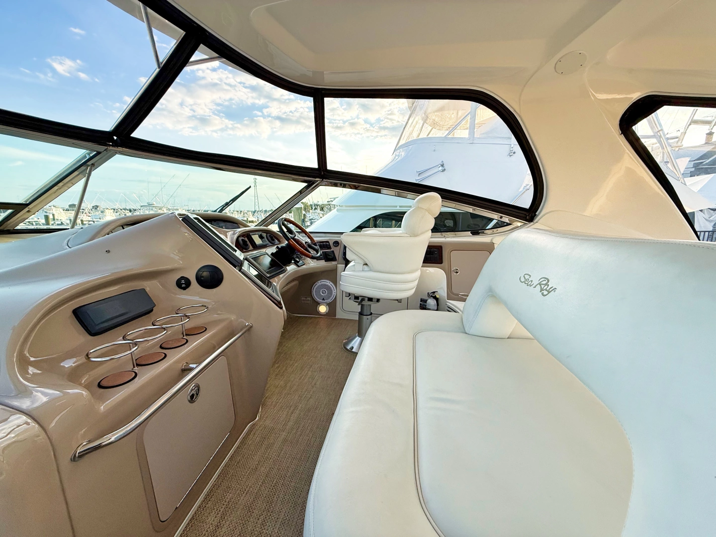 Sea Ray 550 Sundancer Yacht For Sale