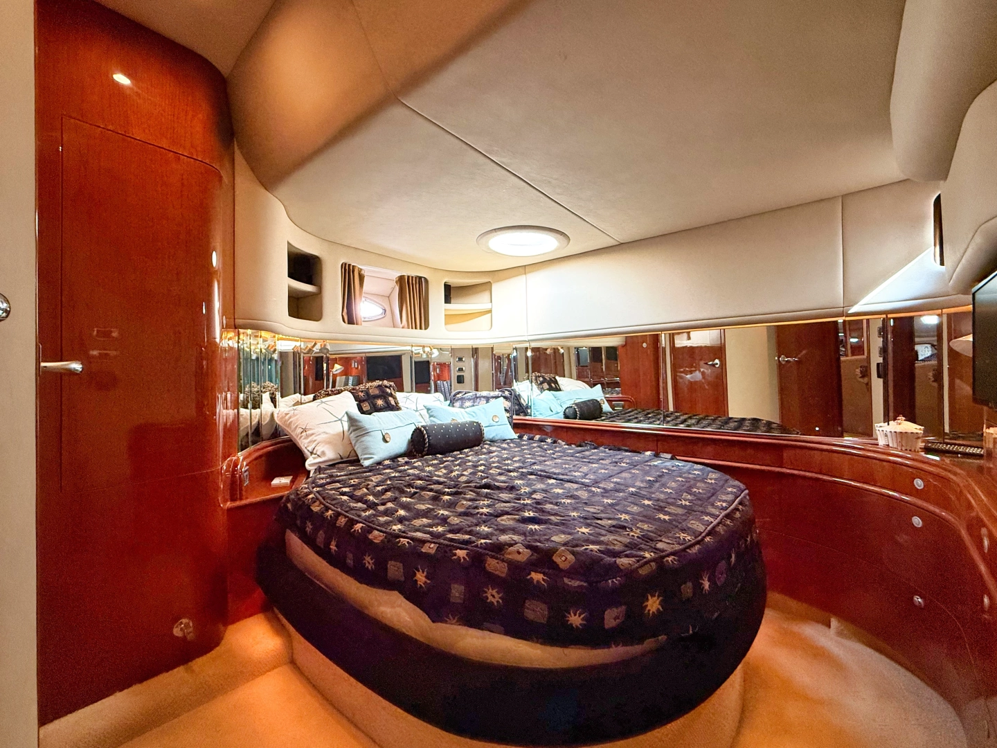Sea Ray 550 Sundancer Yacht For Sale