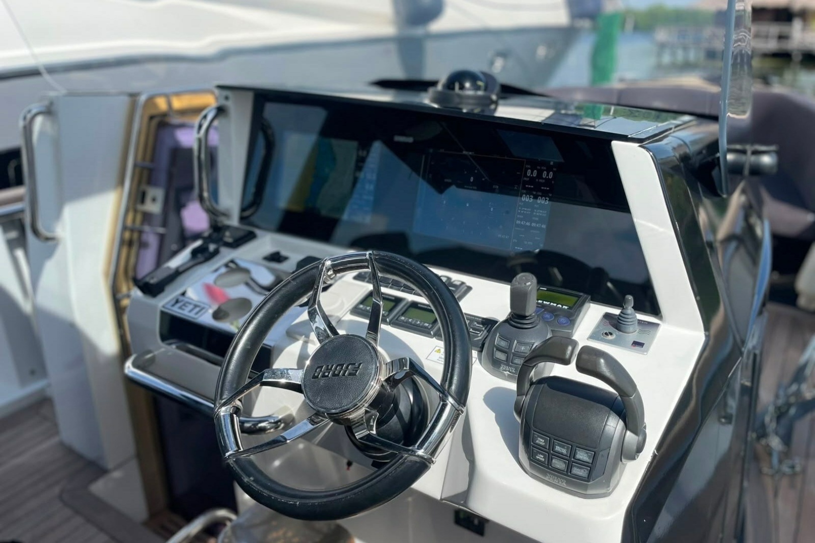 2021 Fjord 38 Open