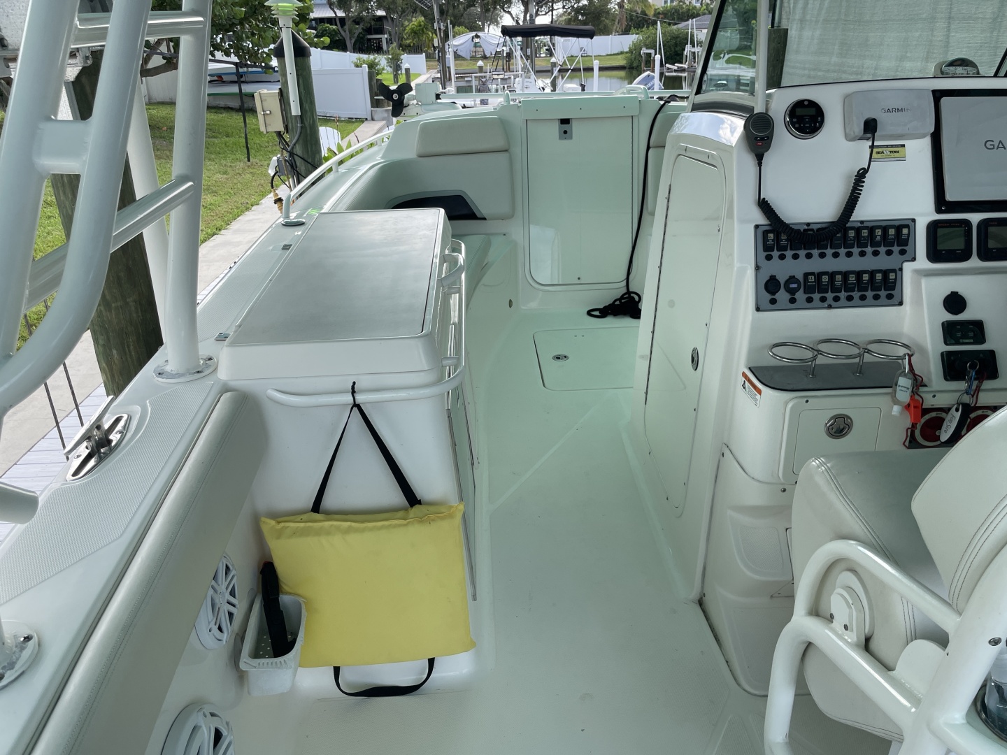 2013 Wellcraft 30 Scarab Sport