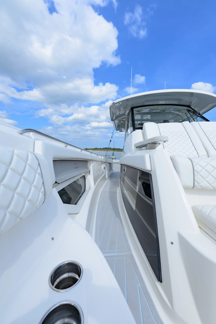 Pursuit S 378 Sport Yacht For Sale