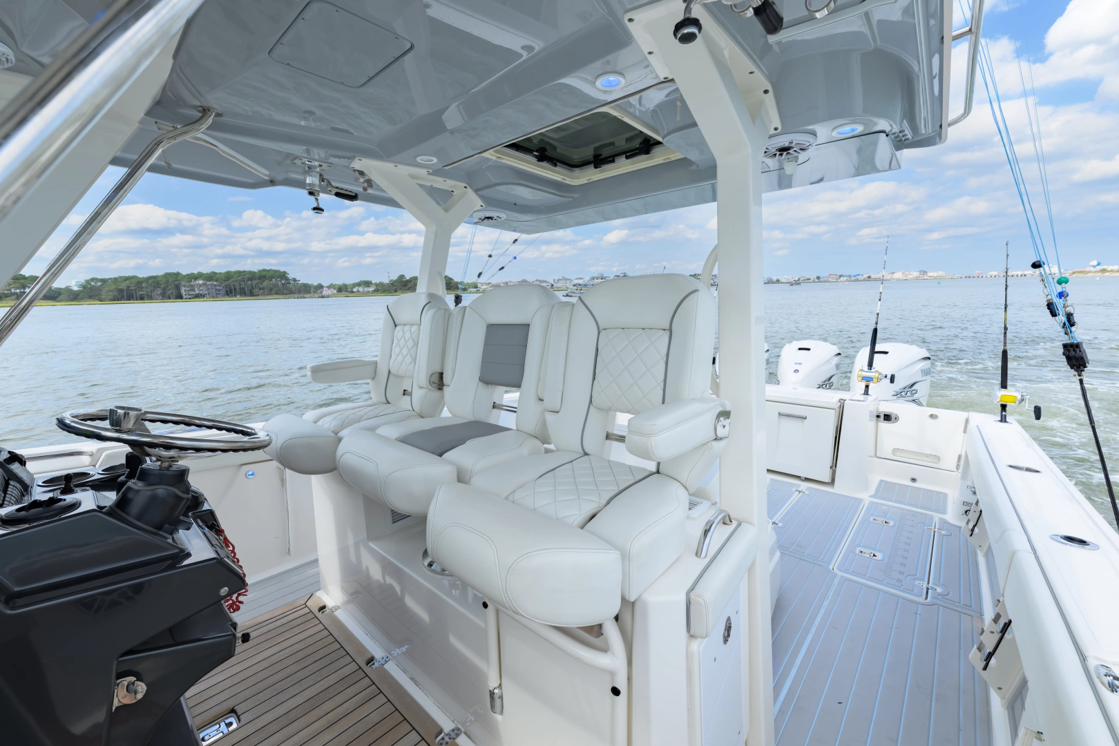 Pursuit S 378 Sport Yacht For Sale