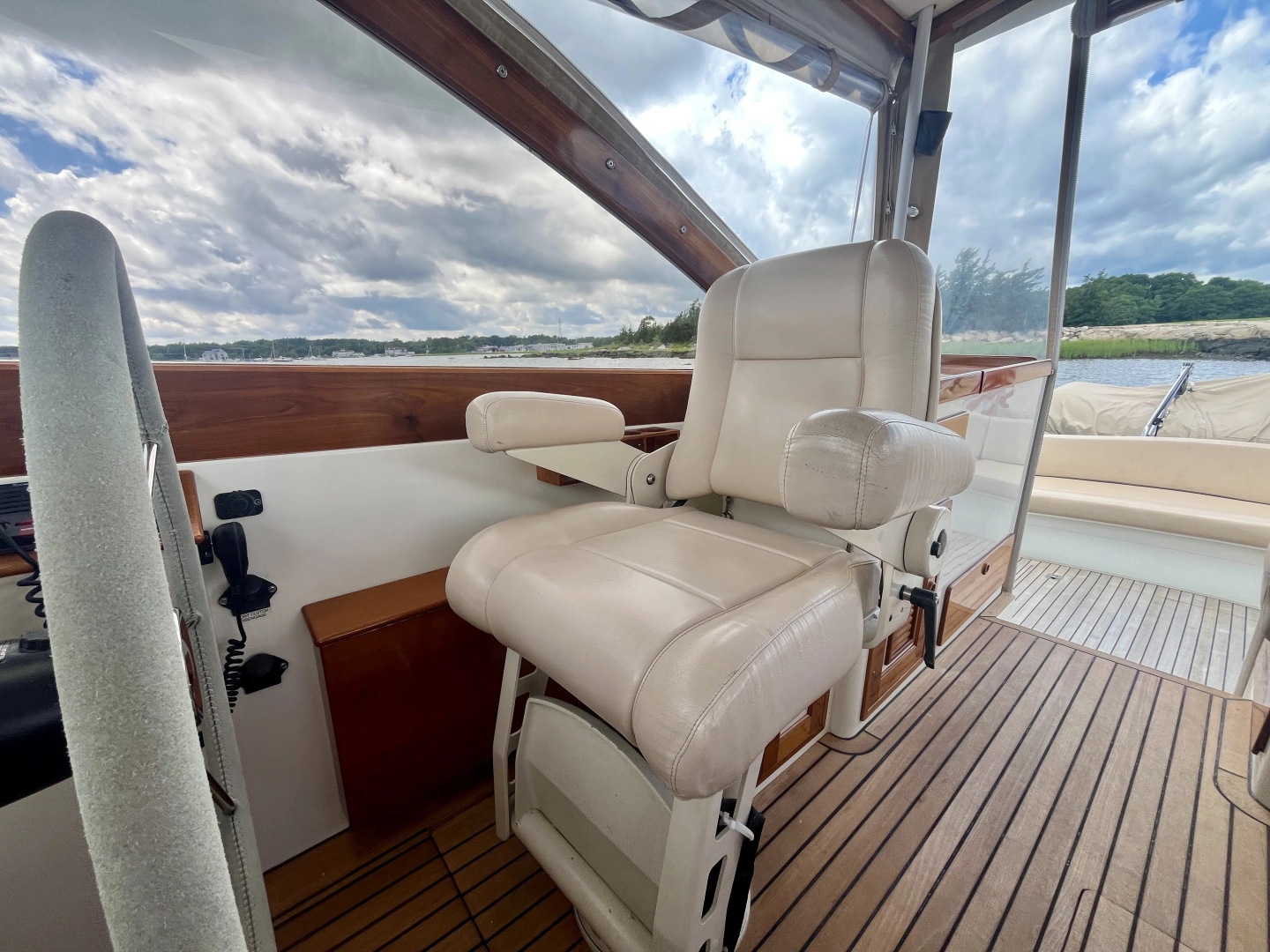 Little Harbor Whisper Jet 38 Prop Yacht For Sale