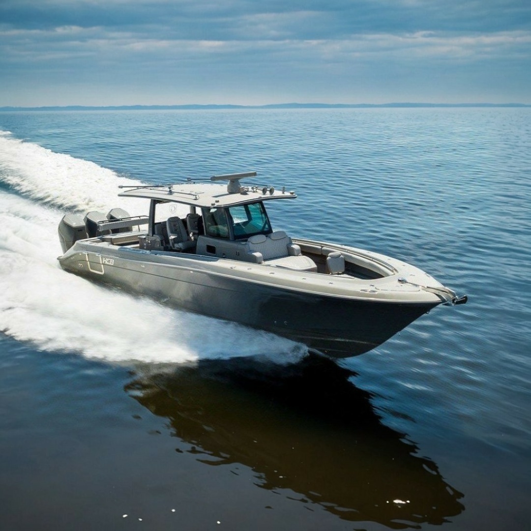 2023 HCB 42 Lujo