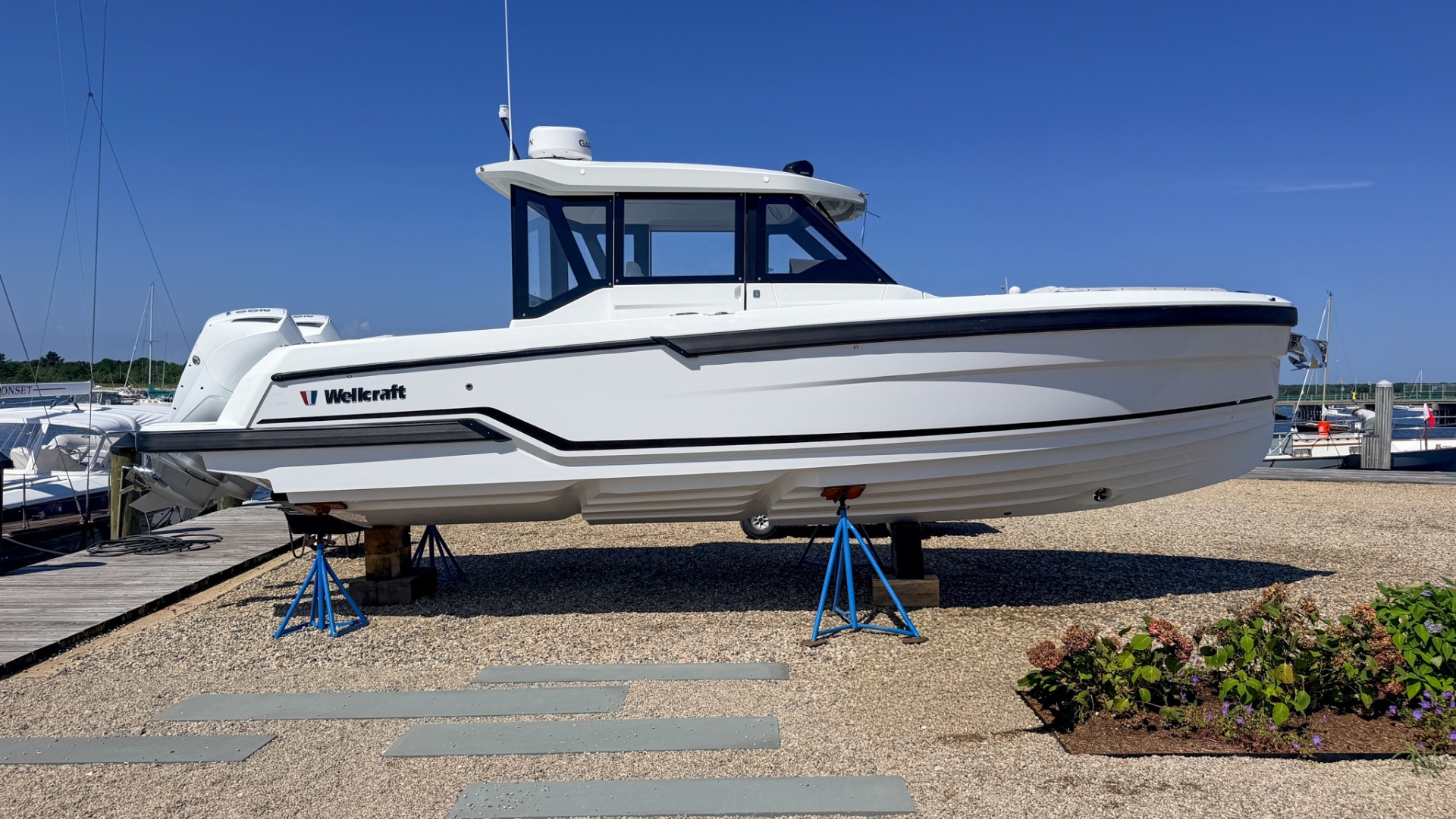 2027 Wellcraft 28 Explorer