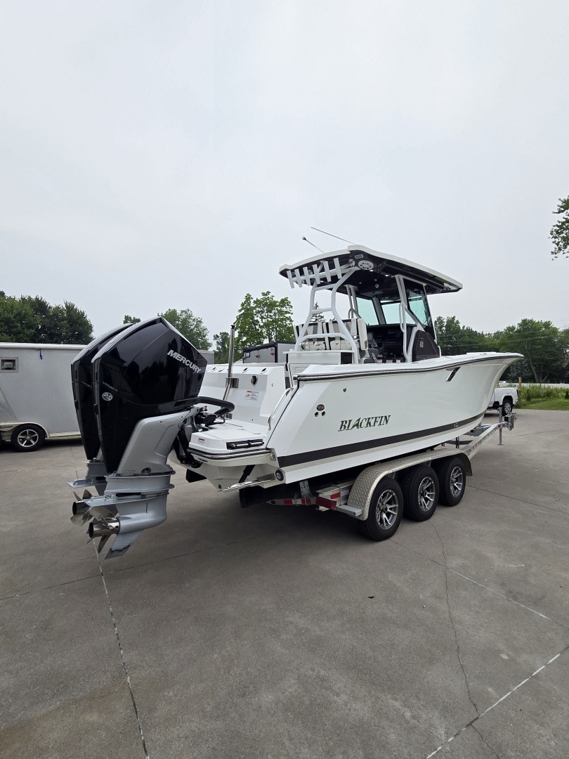 2023 Blackfin 272 CC