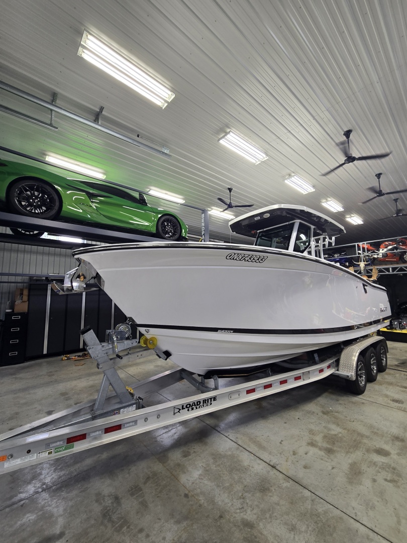 2023 Blackfin 272 CC