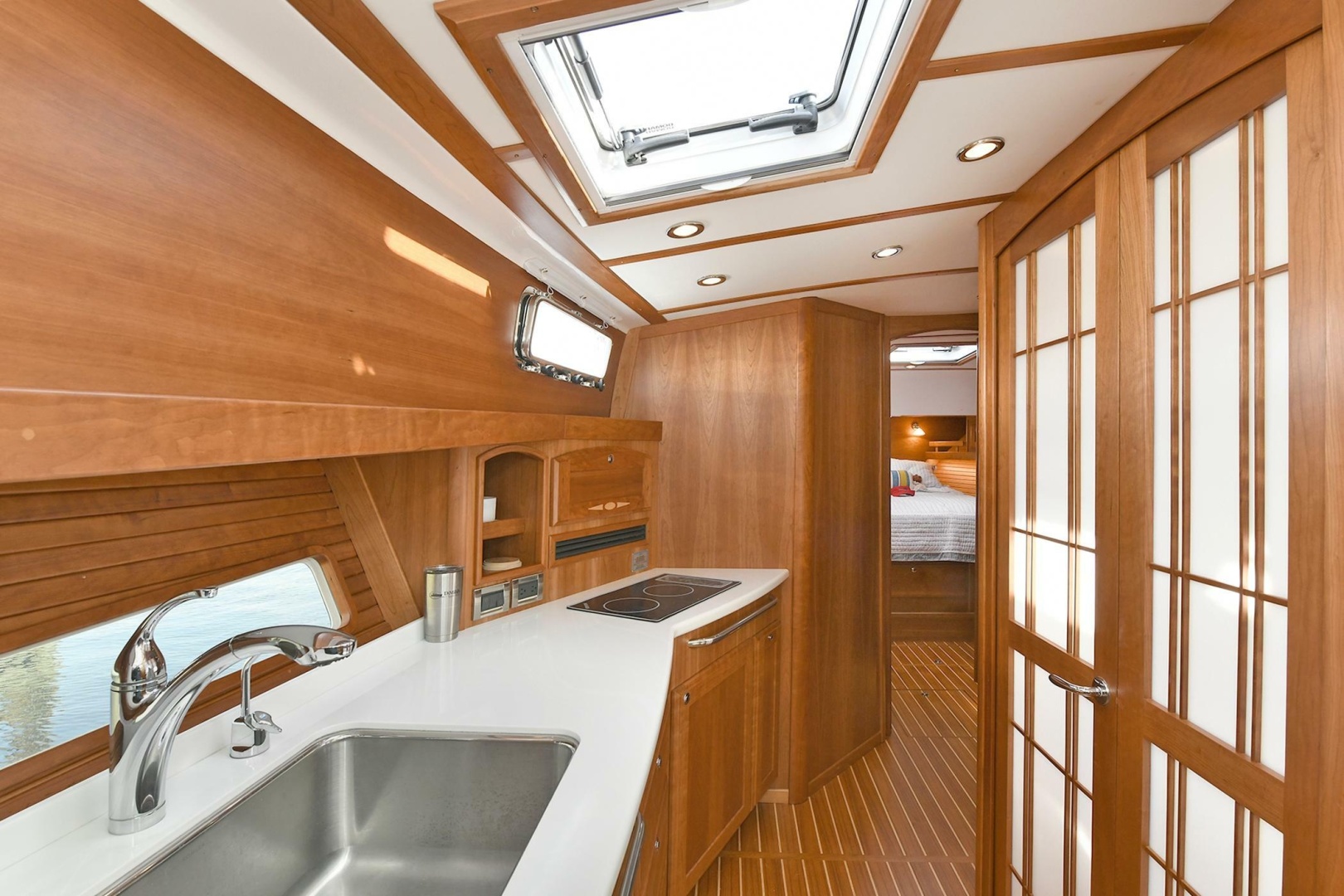 2021 Sabre 48 Salon Express